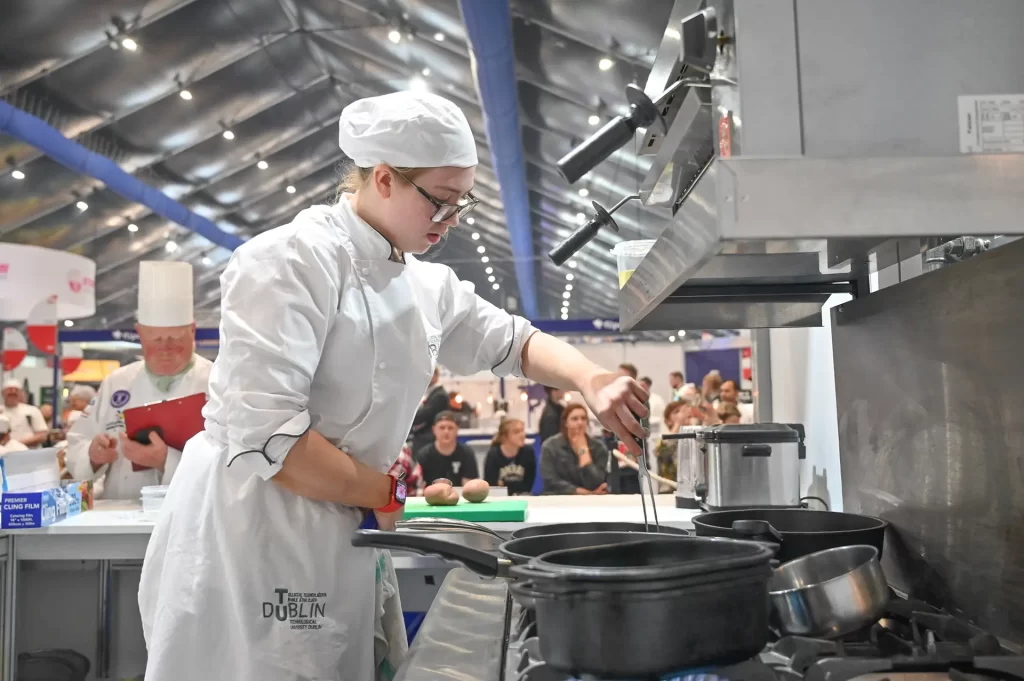 Live Demonstrations & Chef’s Arena